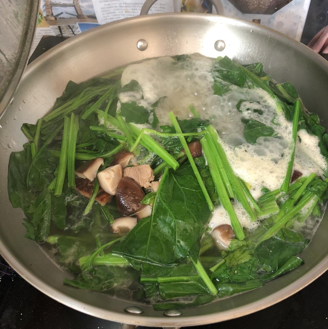 baxiaoyi做的香菇菠菜汤