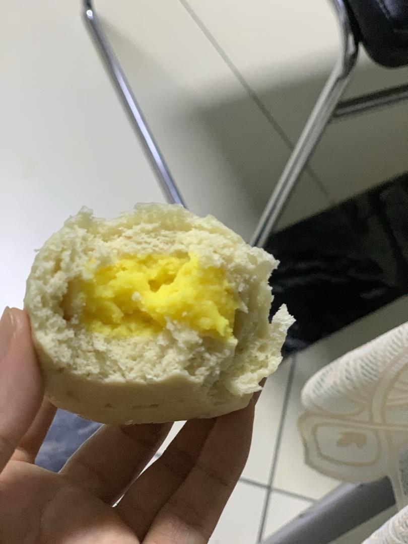 松软香甜的奶黄包，很快就可以搞定。