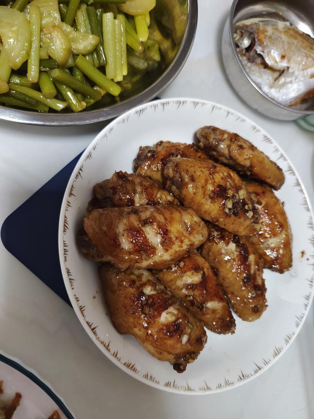 蒜香鸡翅，这才是鸡翅最好吃的做法