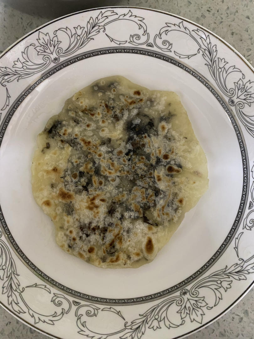 又薄又脆的梅干菜饼