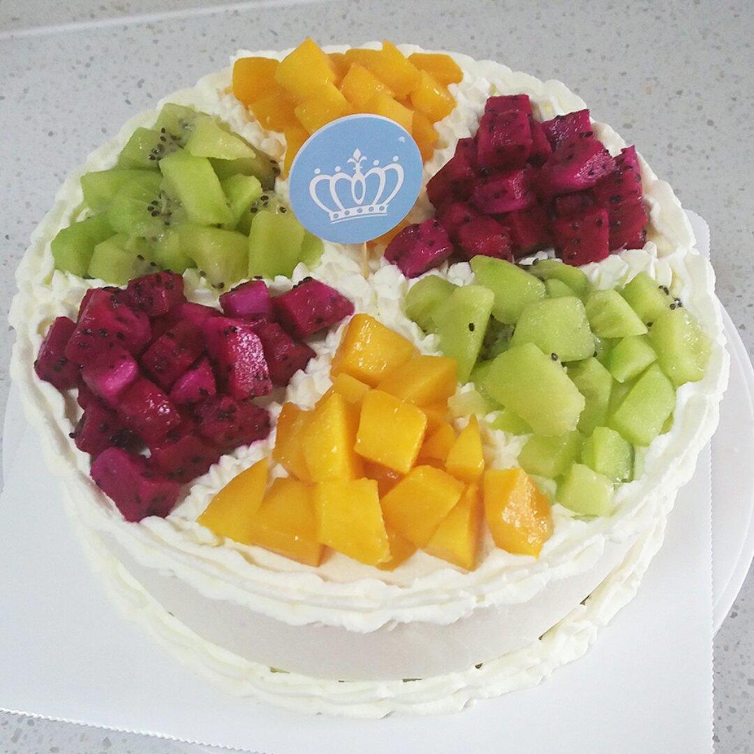 艾杜杜做的水果奶油生日蛋糕