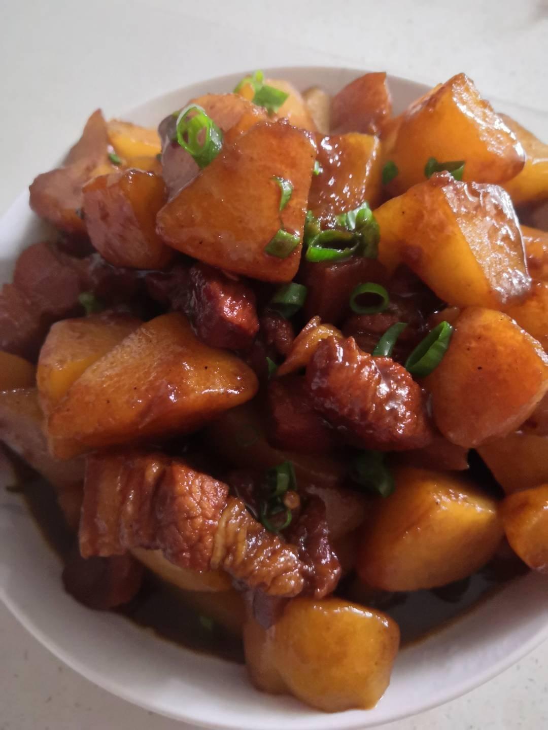 堂妈小厨——小土豆红烧肉