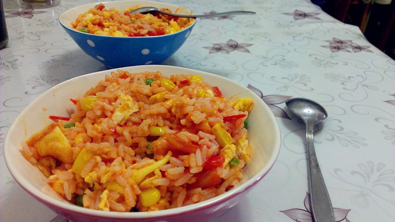 红色系茄汁炒饭