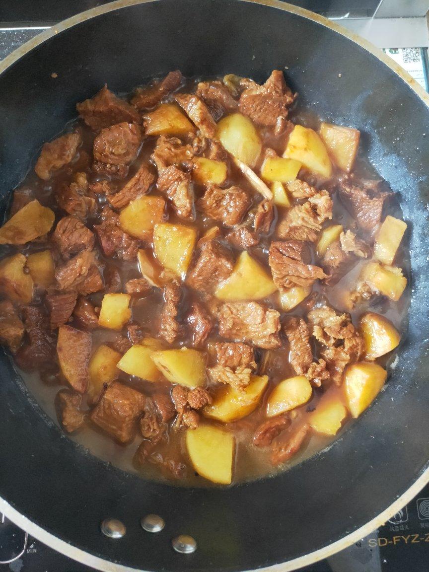 土豆烧牛腩
