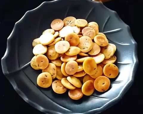 宝宝的最爱——蛋黄芝麻小饼干