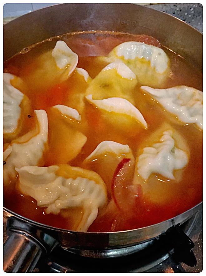 西红柿版酸汤水饺的做法