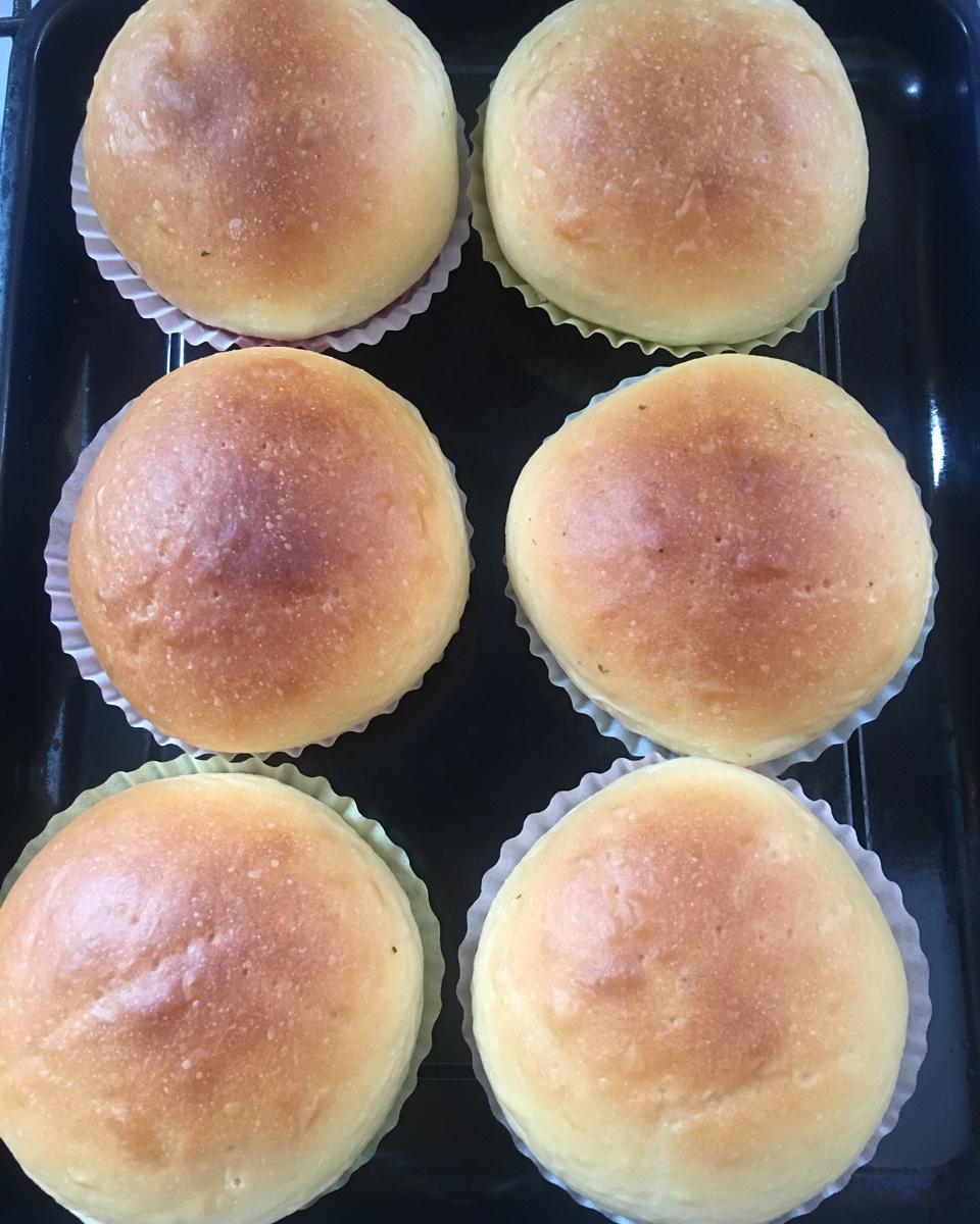 如棉花般松软的海苔肉松面包