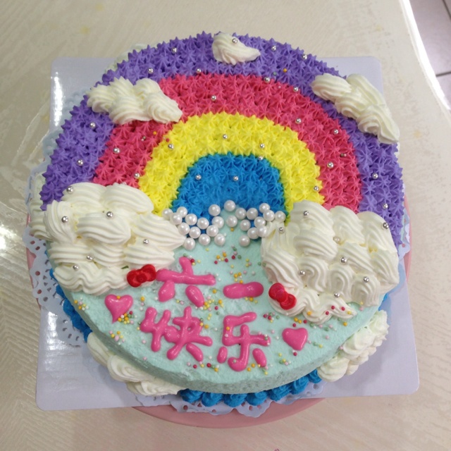 奶油水果装饰蛋糕