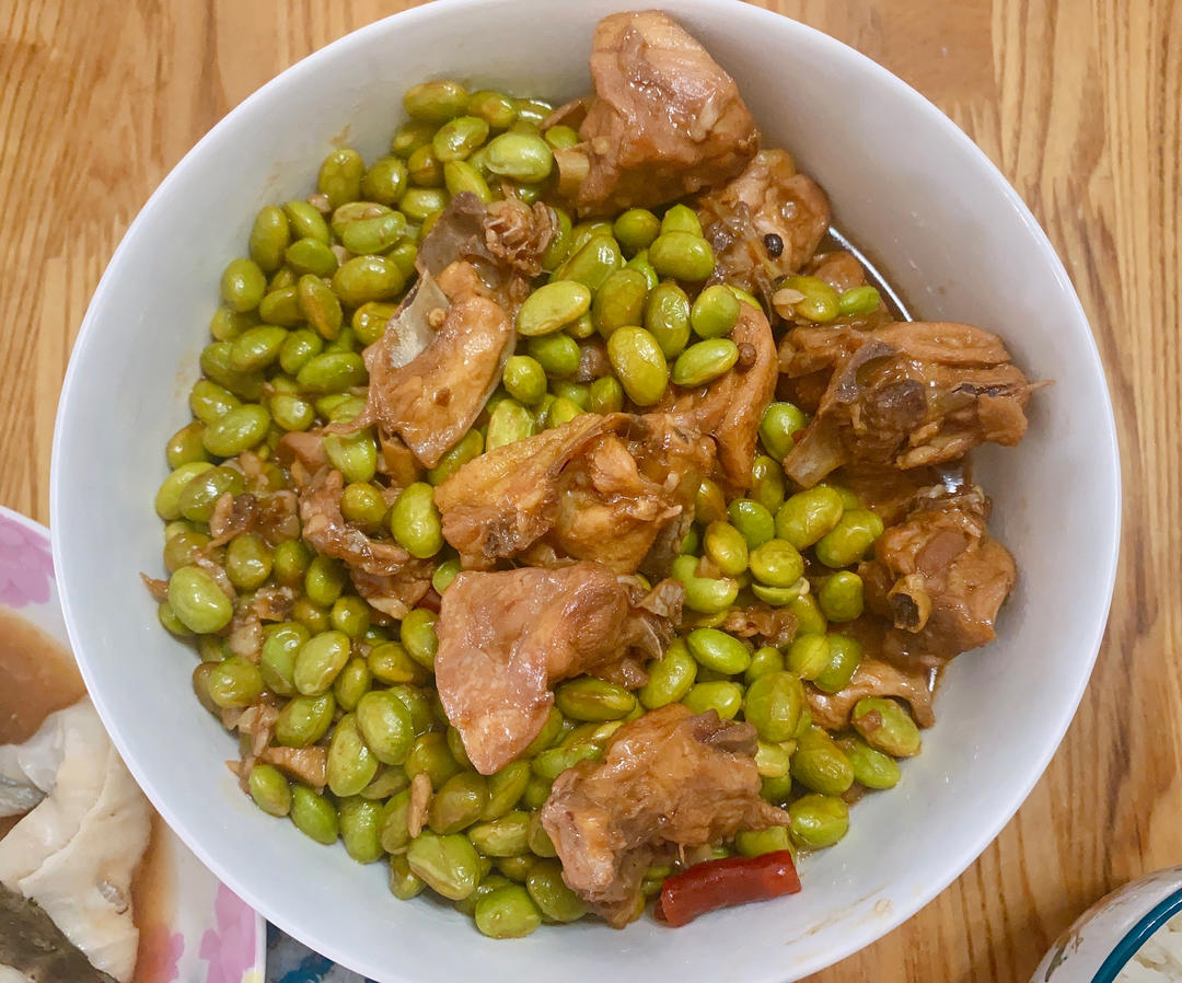 家常菜毛豆烧鸡腿