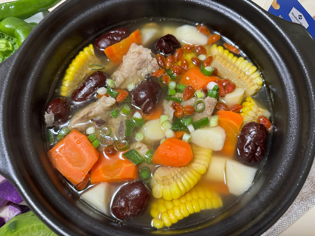 排骨山药玉米 营养汤