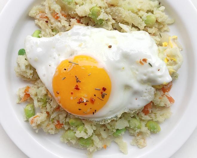 超好吃的减脂餐Cauliflower Rice（花椰菜饭）的做法