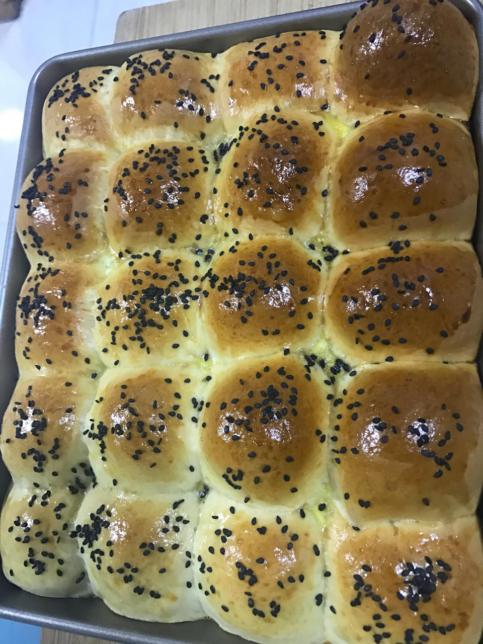 大人小孩都爱不释口的【蜂蜜牛奶小餐包】