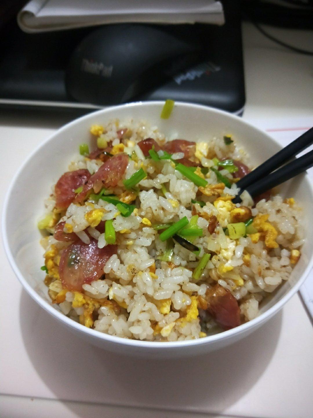 欣欣你好帅w做的家常蛋炒饭