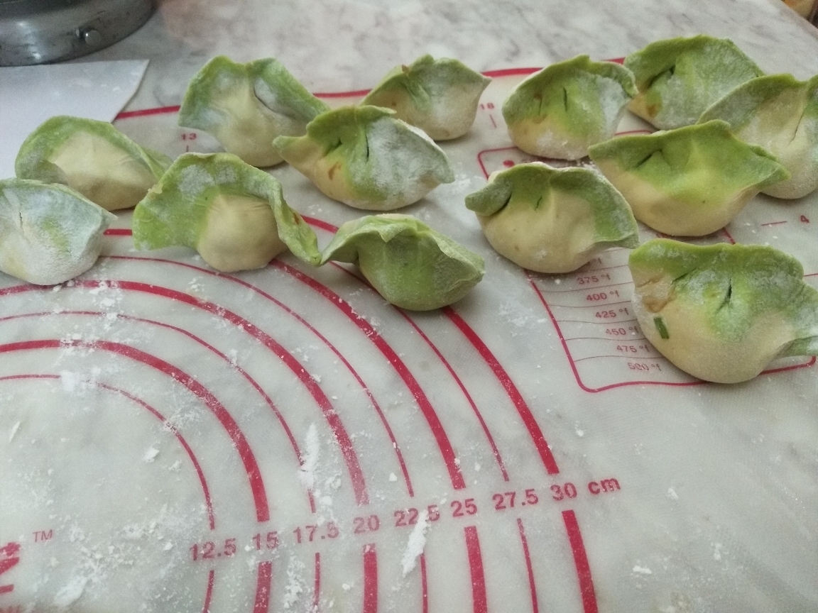 翡翠白菜饺子――羊肉胡萝卜馅的做法