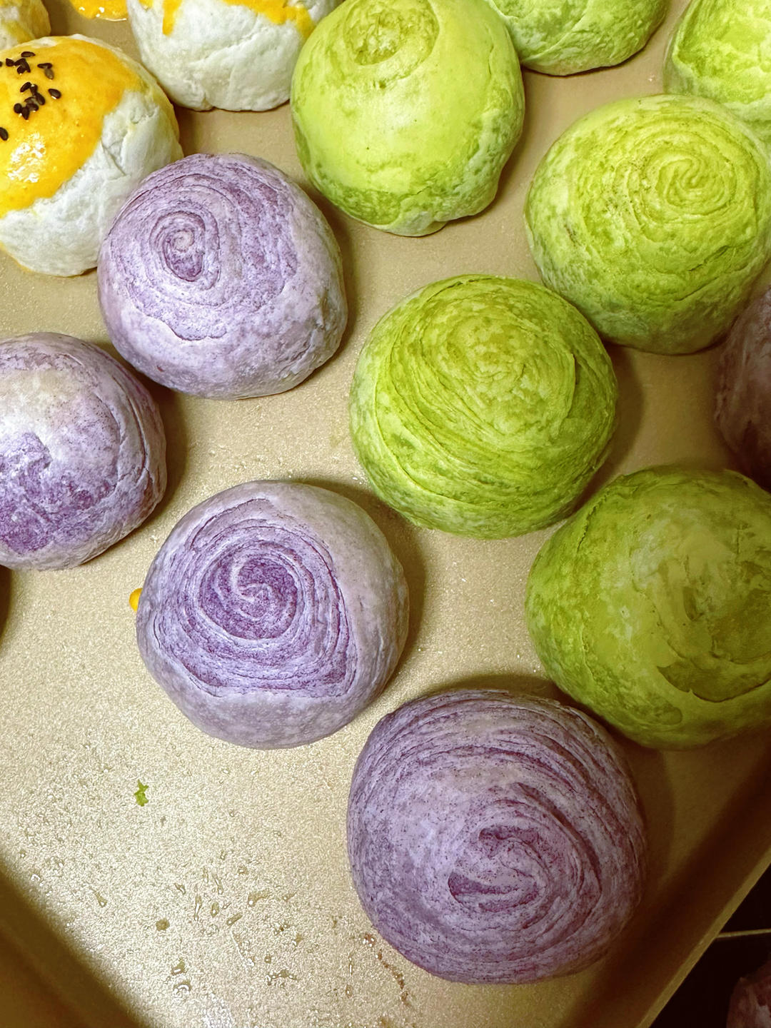蛋黄酥~紫薯、抹茶、原味~花好月圆，中秋快乐~内附一次做六色蛋黄酥方法~