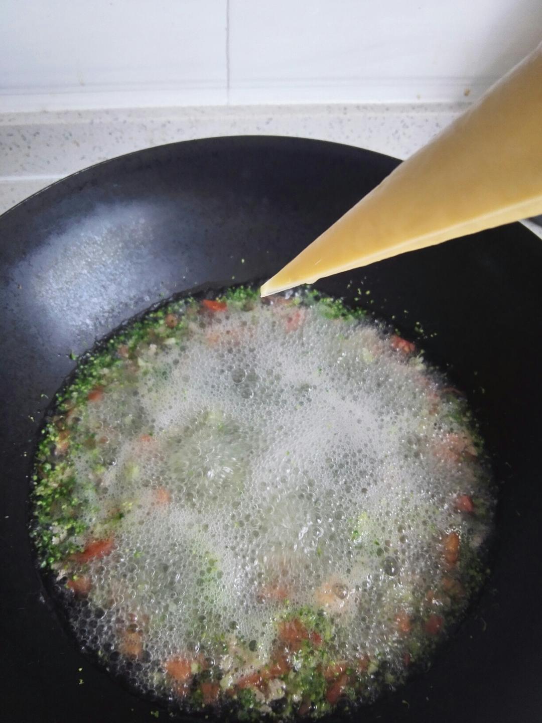 宝宝辅食－蔬菜鸡蛋面的做法 步骤5