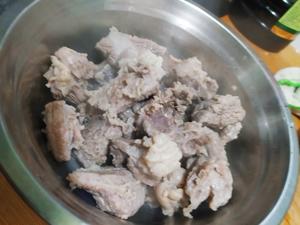 土豆烧牛肉(高压锅做方便快速吃到口)的做法 步骤1