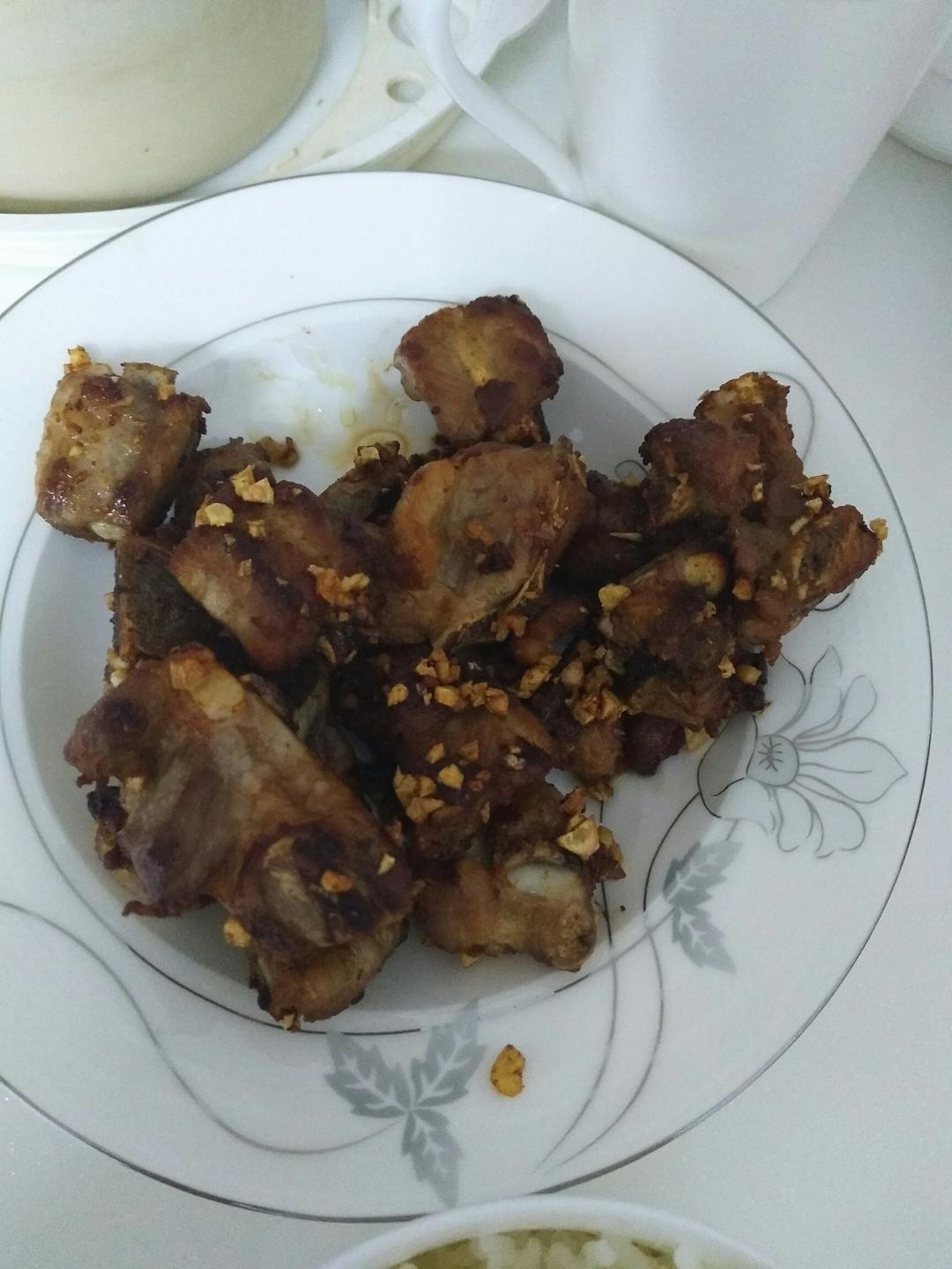 金牌蒜香排骨