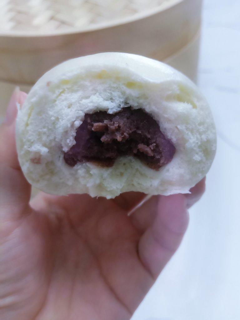 暄软可口的豆沙包