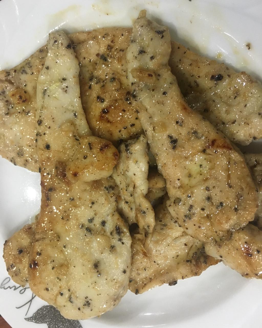 酷炫屌炸天好吃的煎鸡胸肉（香蒜蜂蜜煎鸡胸肉）