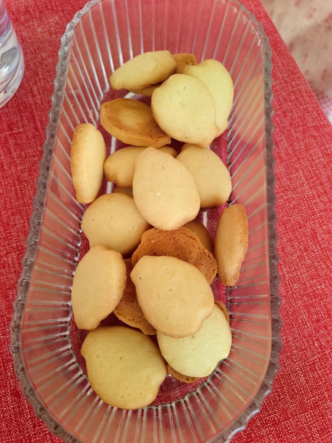 小朋友们超爱的卡通小饼干