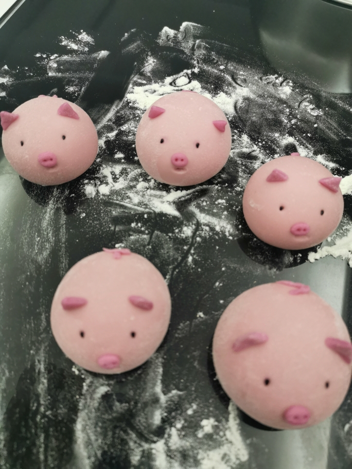 粉红小猪馒头～火龙果色系的做法