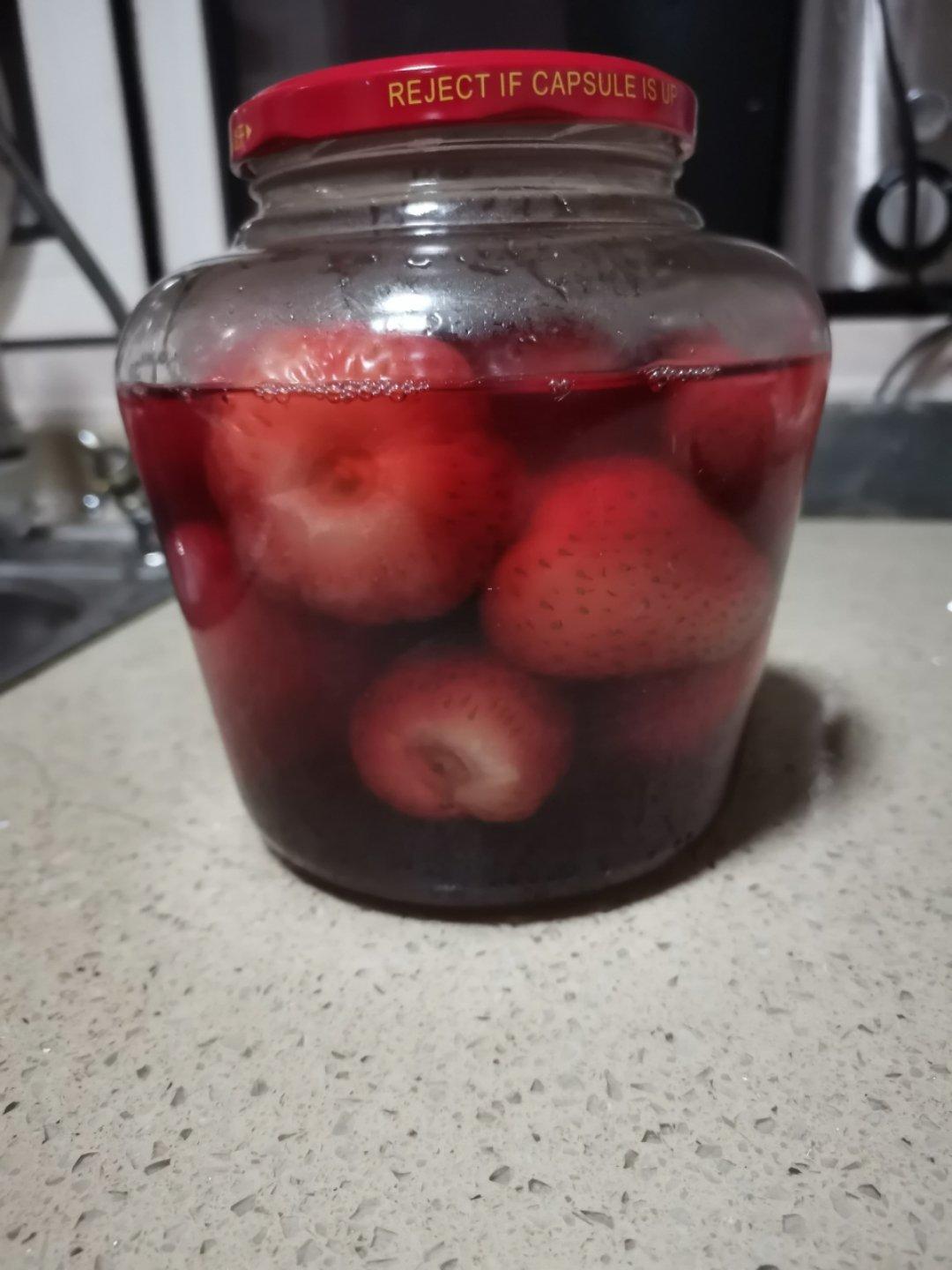 草莓罐头