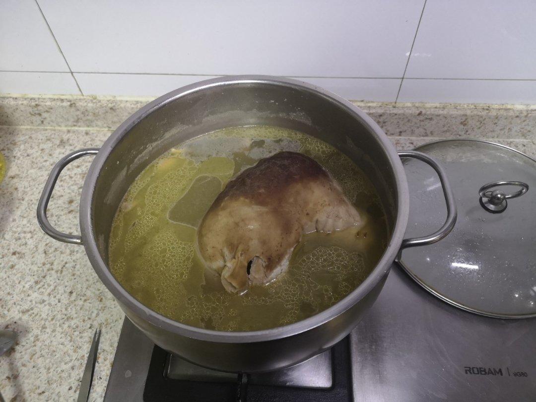 厨师长教你：“猪肚鸡汤”的家常做法，味道鲜美汤汁浓白