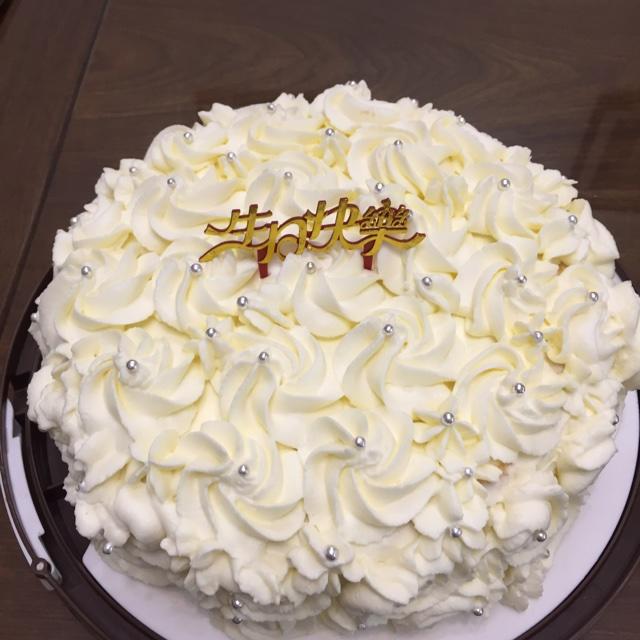 玫瑰裱花奶油蛋糕