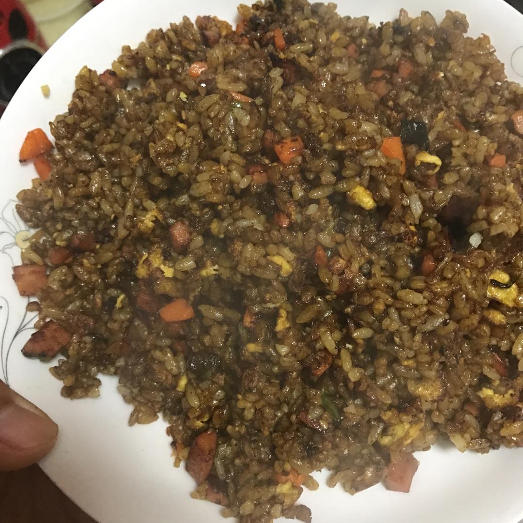 腊味酱油炒饭