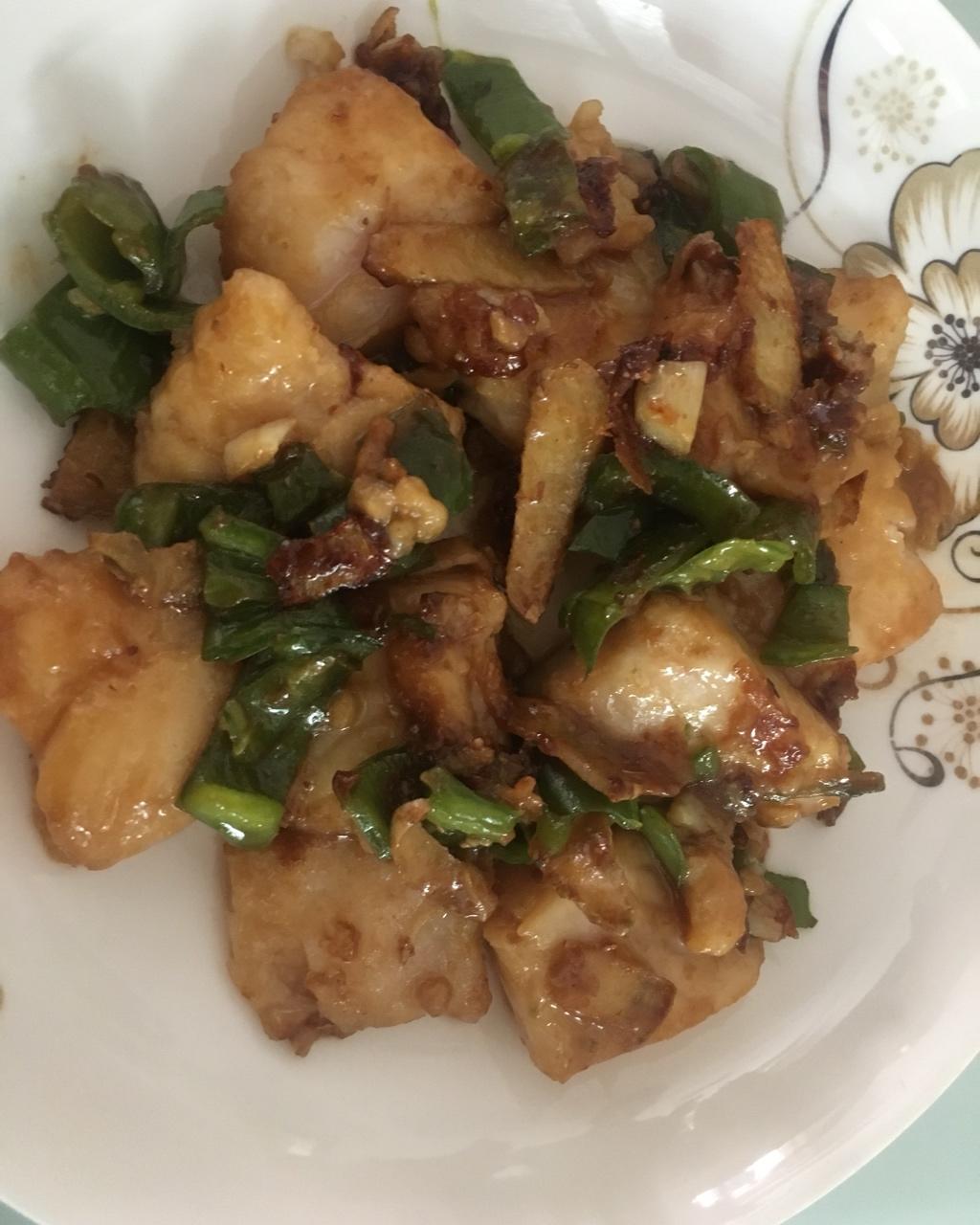 辣炒巴沙鱼柳