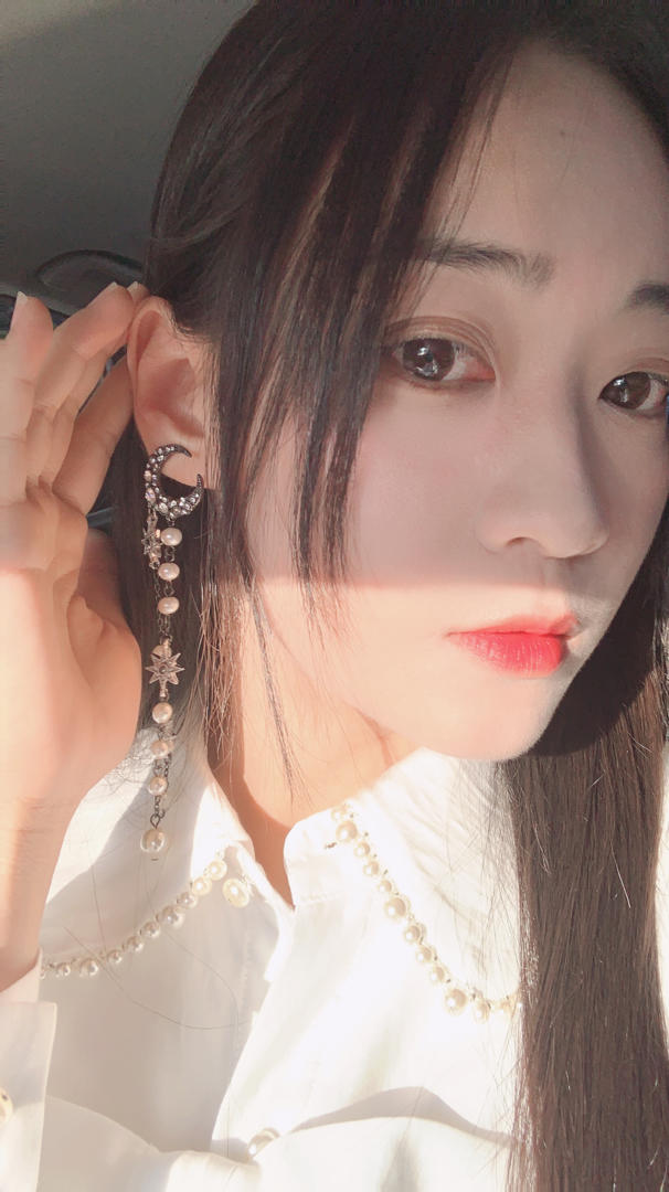 楚楚楚-仪