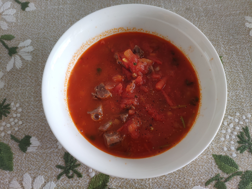 一人食の番茄胡萝卜牛肉汤