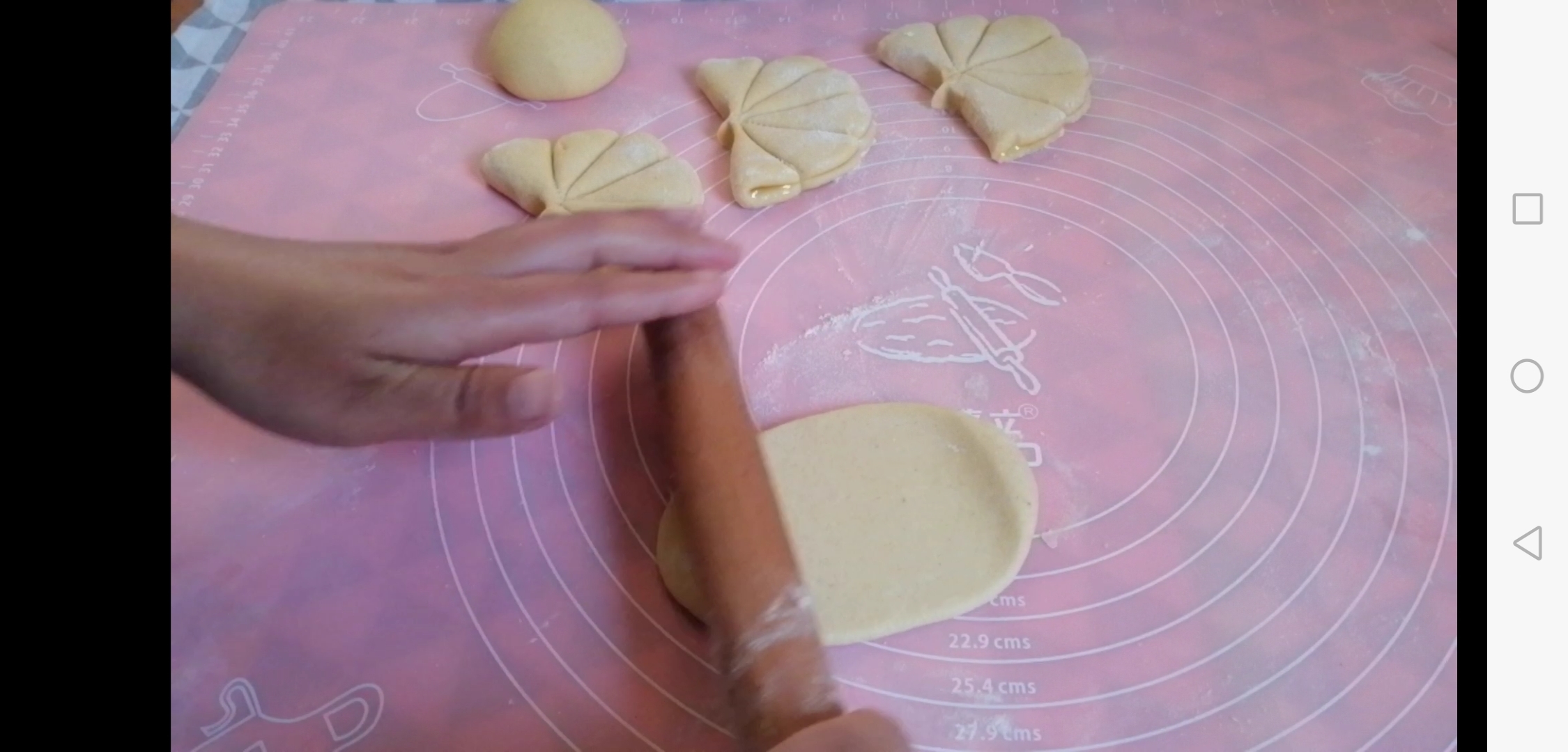 玉米面荷叶饼的做法 步骤6