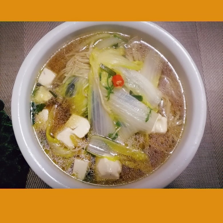 减脂白菜金针菇豆腐汤