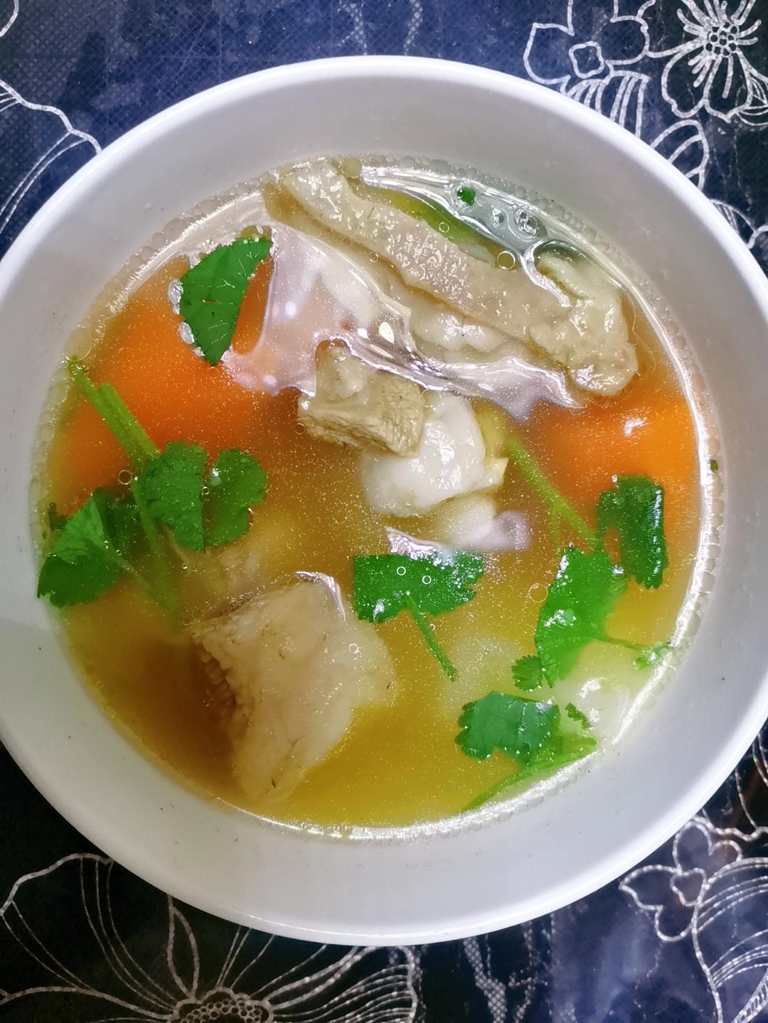 清炖滋补羊排汤