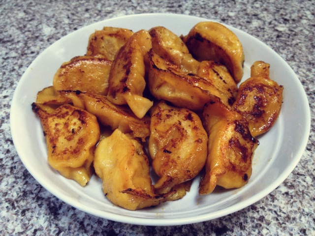 速冻水饺吃腻了吗~变锅贴吧(๑´ڡ`๑)