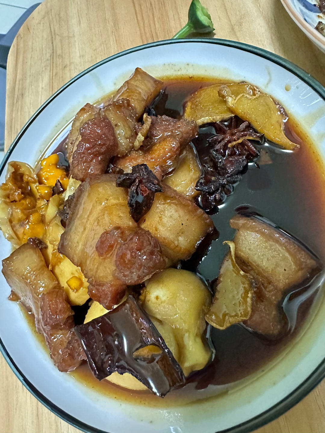 不焯水不放油的家常红烧肉
