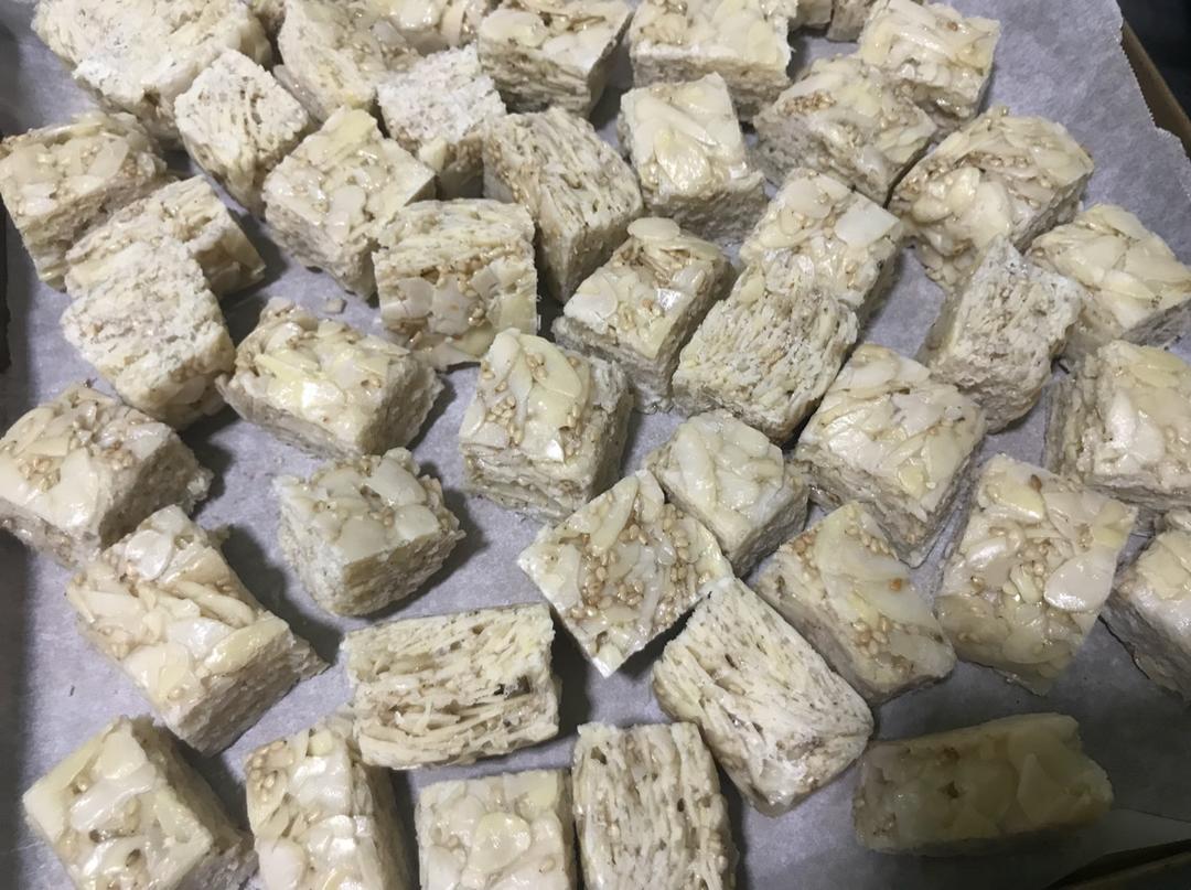 家传秘制杏仁酥糖