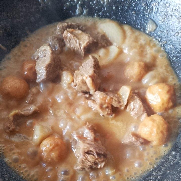 电饭煲做咖喱番茄土豆牛腩