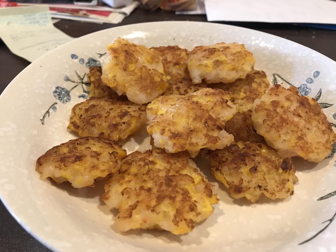 虾仁别再炒着吃了，这样做，当早餐大人孩子都爱吃