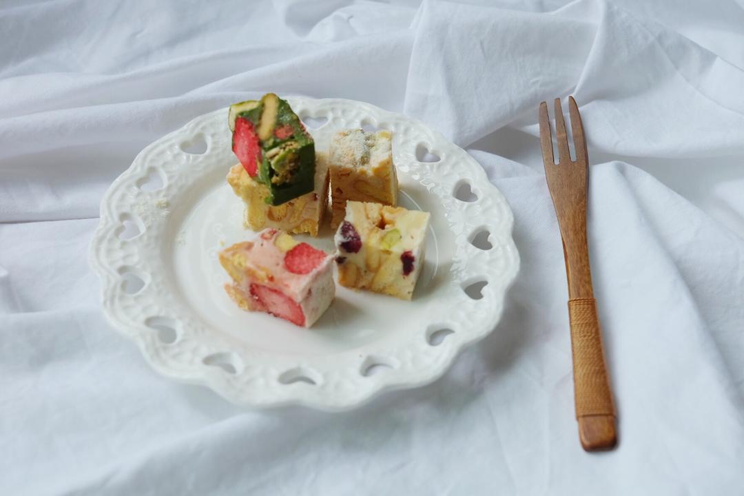 多种口味的雪花酥