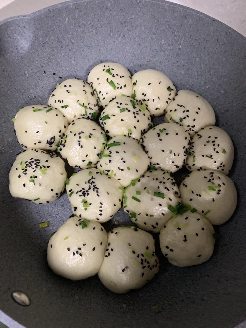 鲜虾猪肉生煎包（一定要看视频哟~）