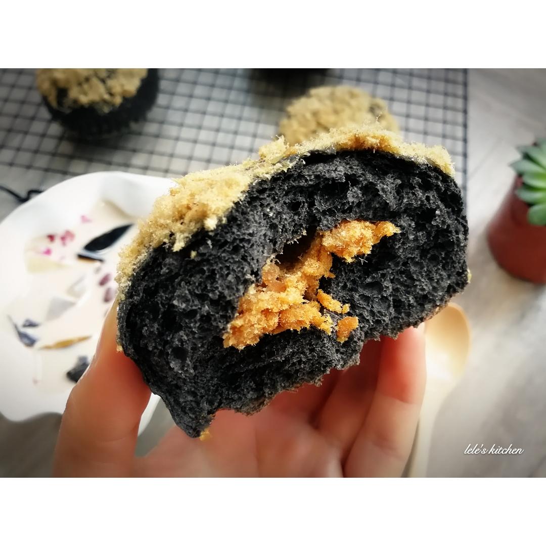 墨鱼肉松面包