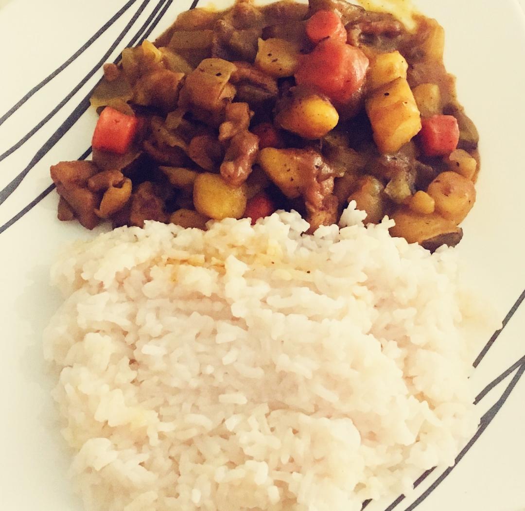 咖喱鸡肉饭