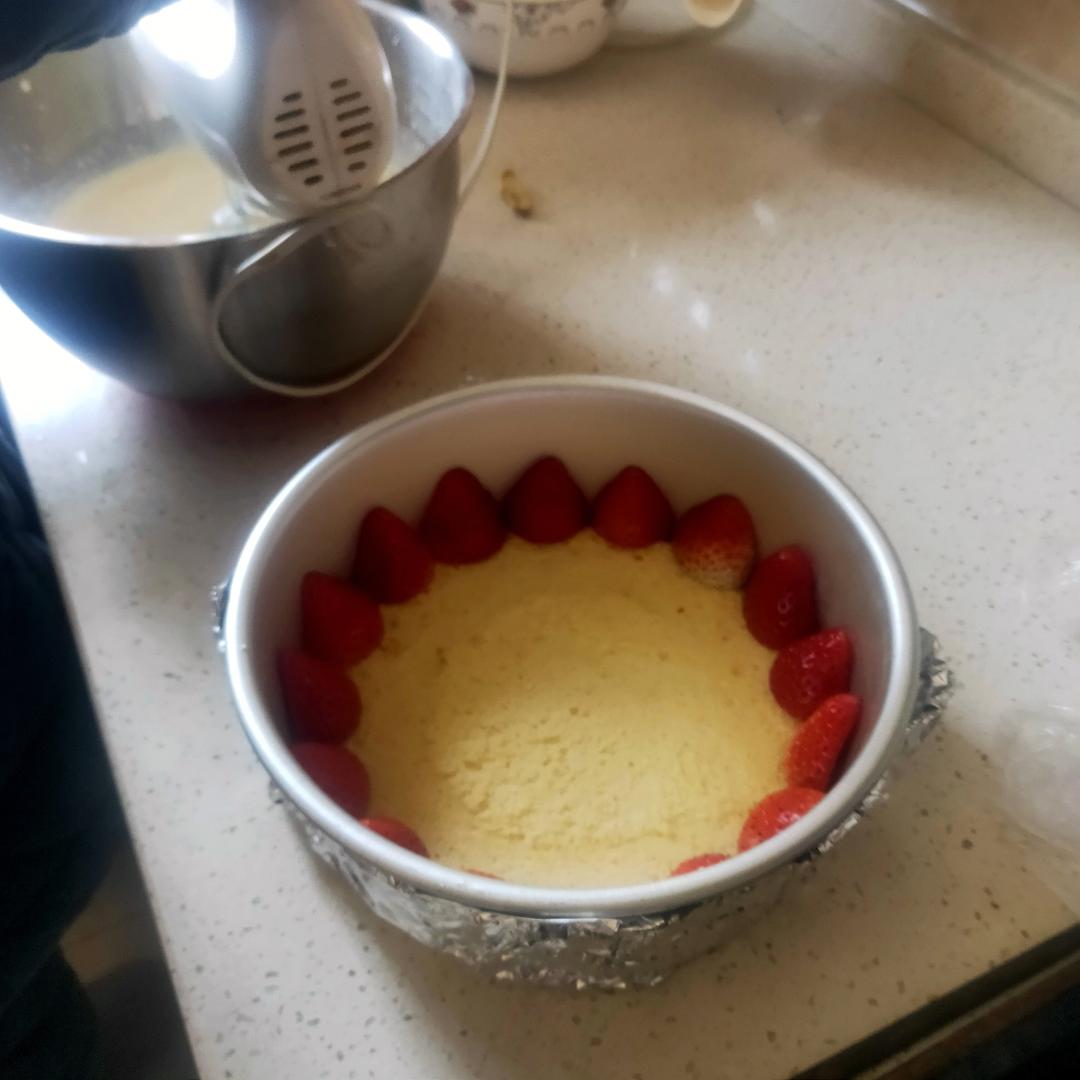 草莓慕斯蛋糕