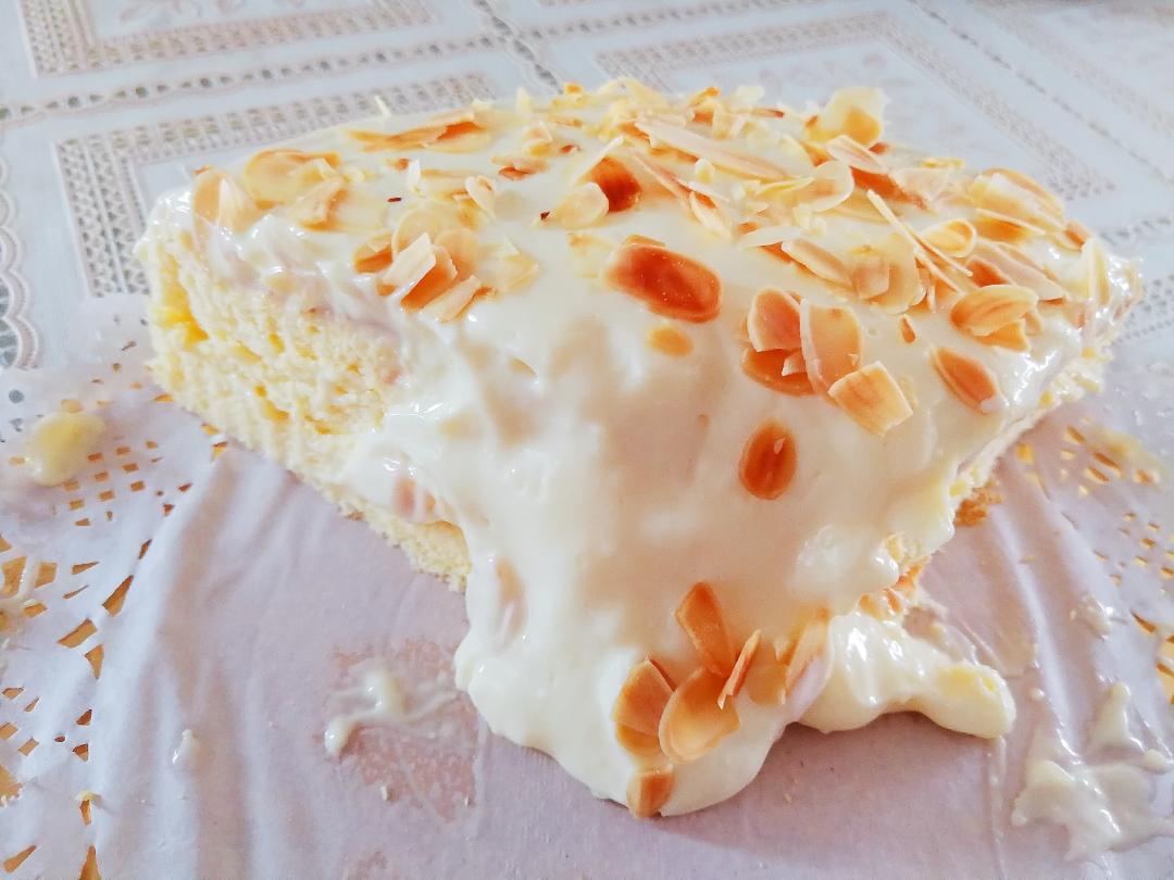 卡士达酱奶盖爆浆蛋糕