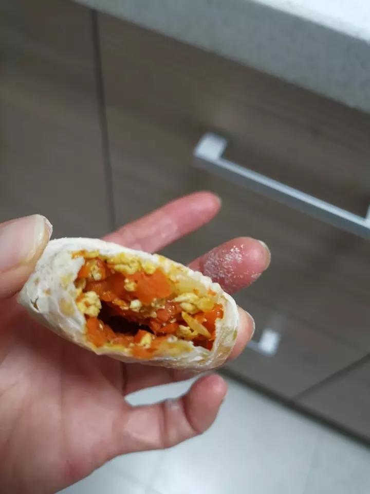会连续吃八个的萝卜馅饼