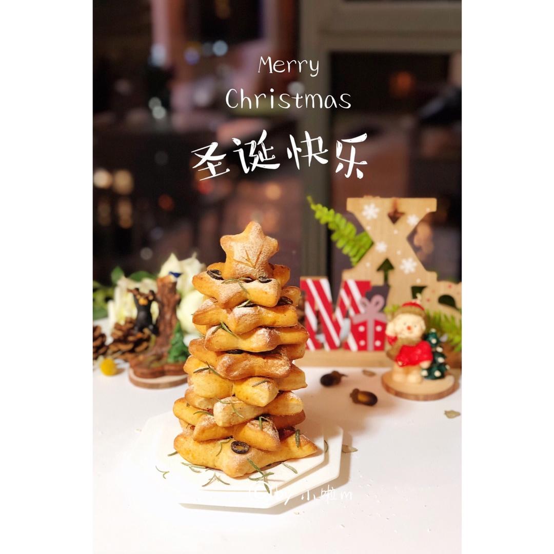 圣诞树·佛卡夏面包