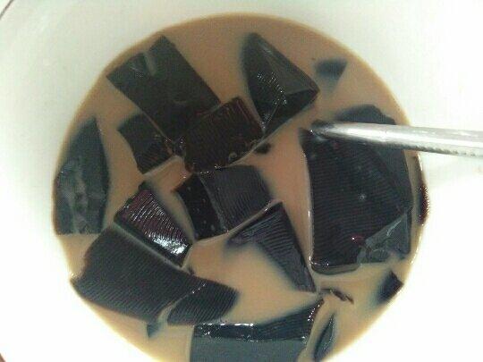 烧仙草蜜红豆奶茶